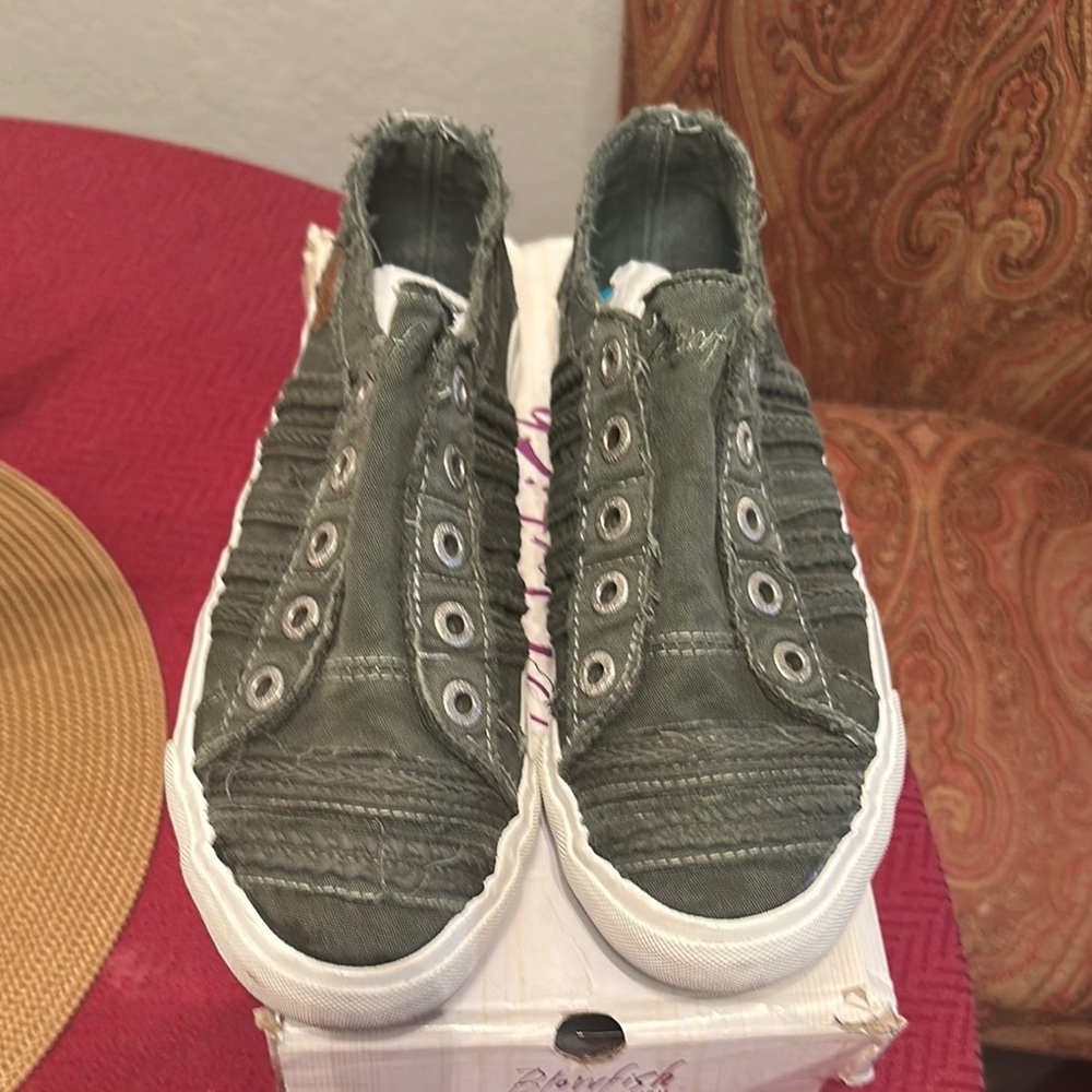 Gray Canvas Sneakers with Distressed Look and White Soles